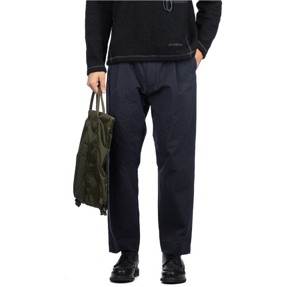 And Wander NYLON CHINO TUCK TAPERED PANTS - NAVY - Picture 5 of 5